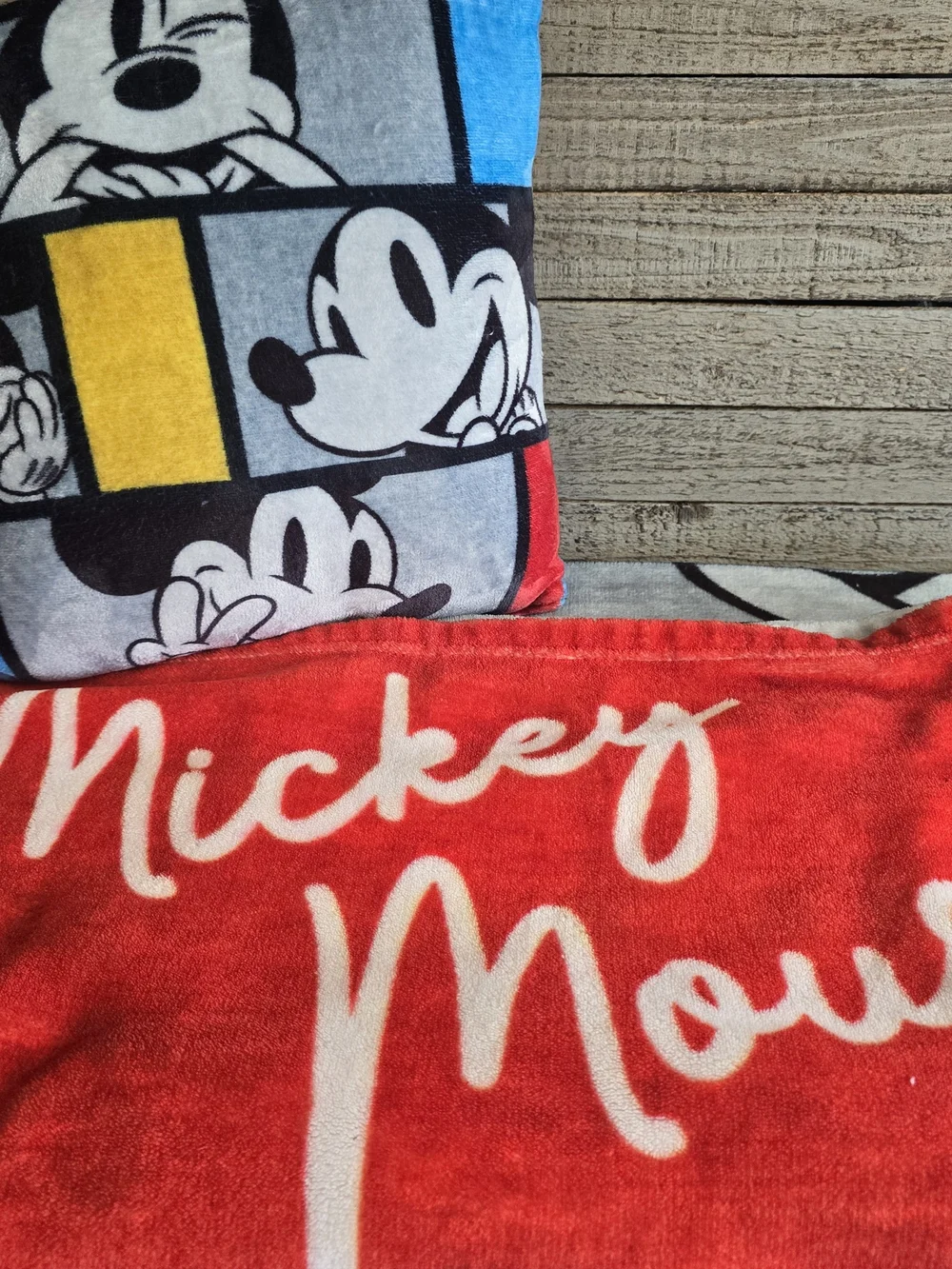 Disney Mickey Mouse plaid expressions throw blanket and pillow Set